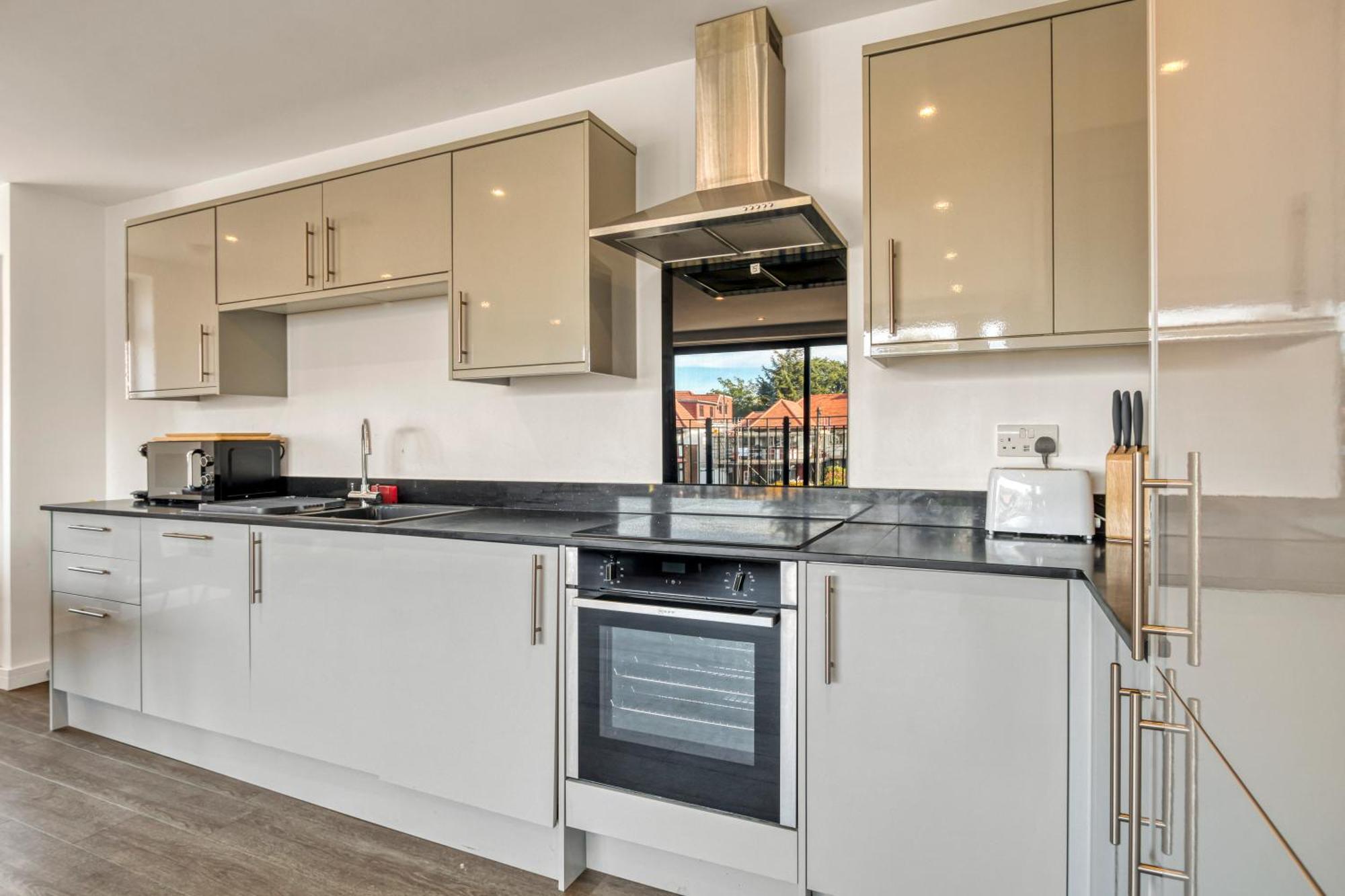 Modern Penthouse In Wembley Daire Londra Dış mekan fotoğraf