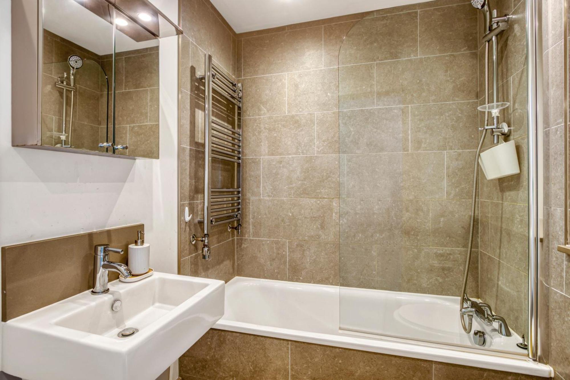 Modern Penthouse In Wembley Daire Londra Dış mekan fotoğraf