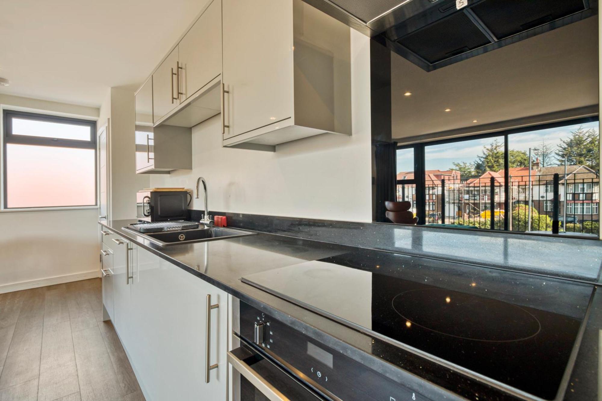 Modern Penthouse In Wembley Daire Londra Dış mekan fotoğraf