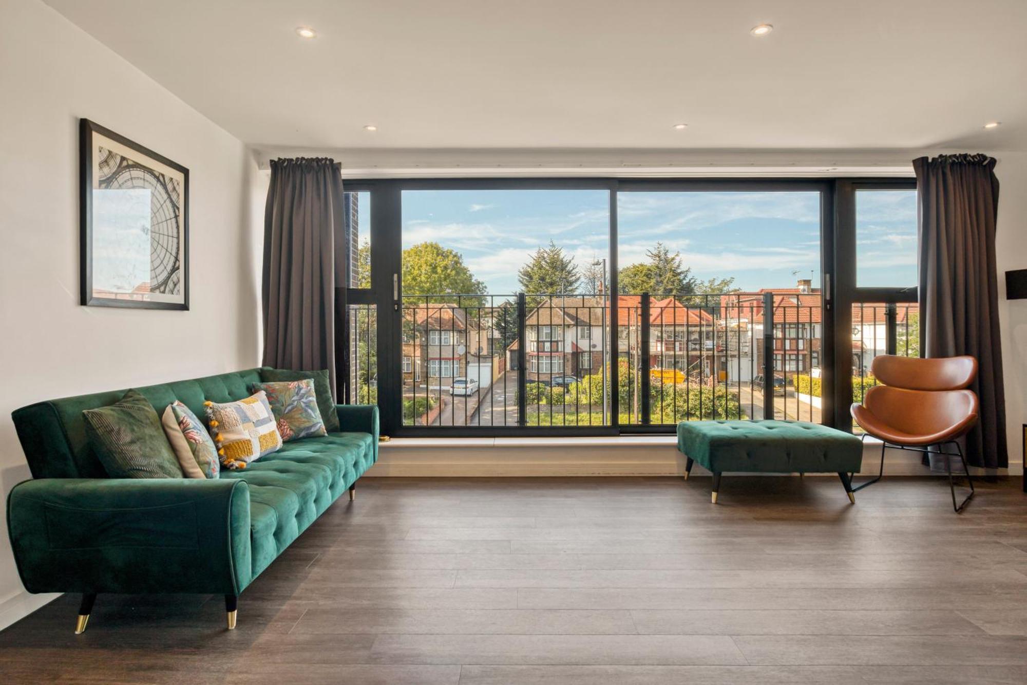 Modern Penthouse In Wembley Daire Londra Dış mekan fotoğraf