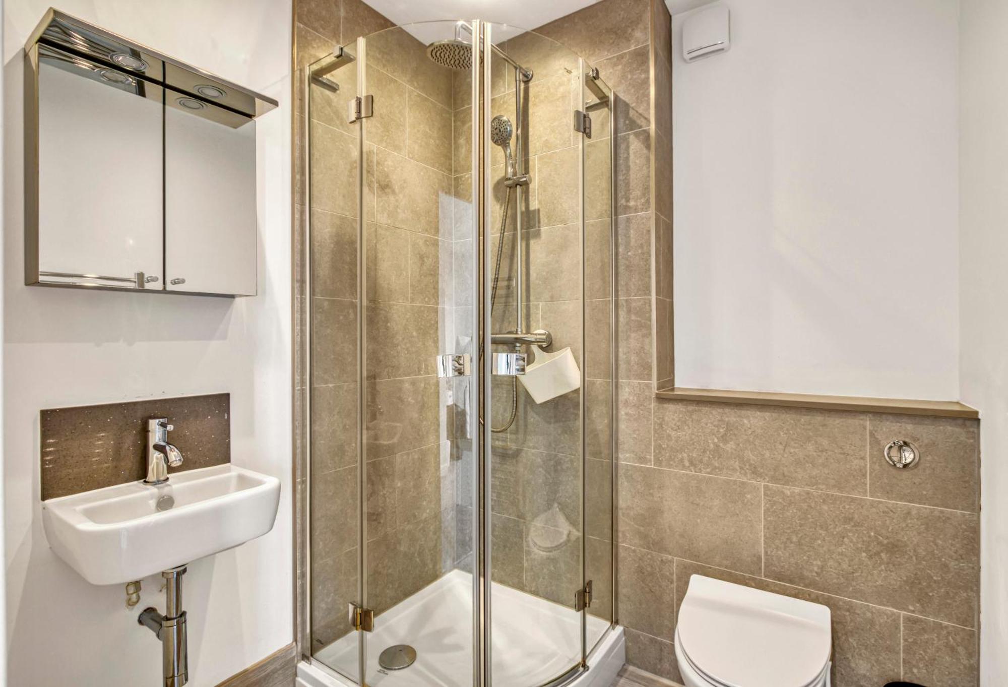 Modern Penthouse In Wembley Daire Londra Dış mekan fotoğraf